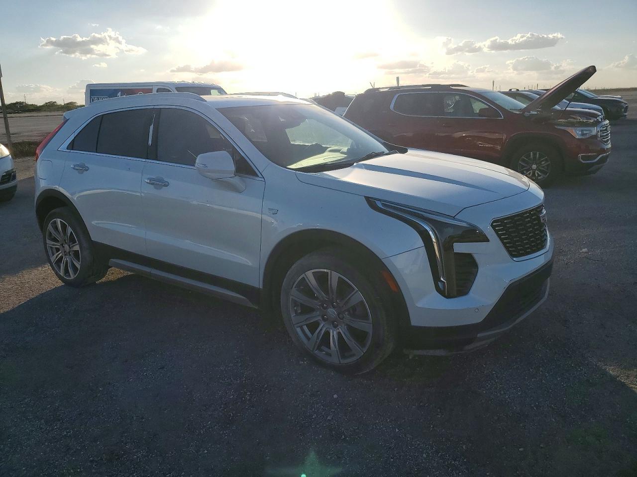 2019 CADILLAC XT4 — фото 4