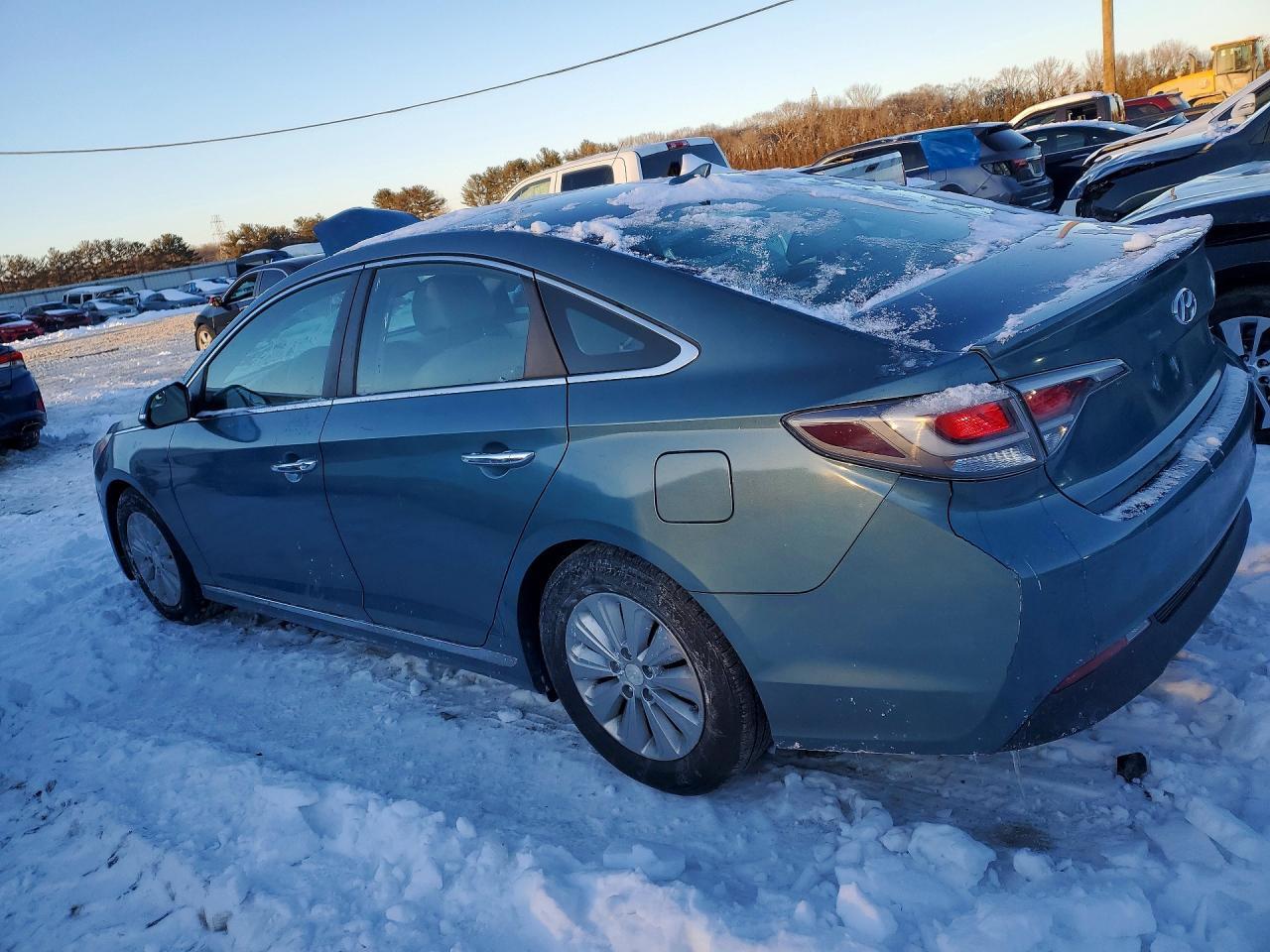 HYUNDAI SONATA HYBRID