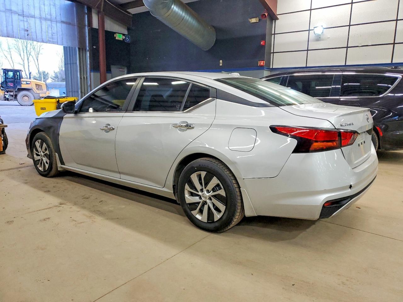 2019 NISSAN ALTIMA — фото 2