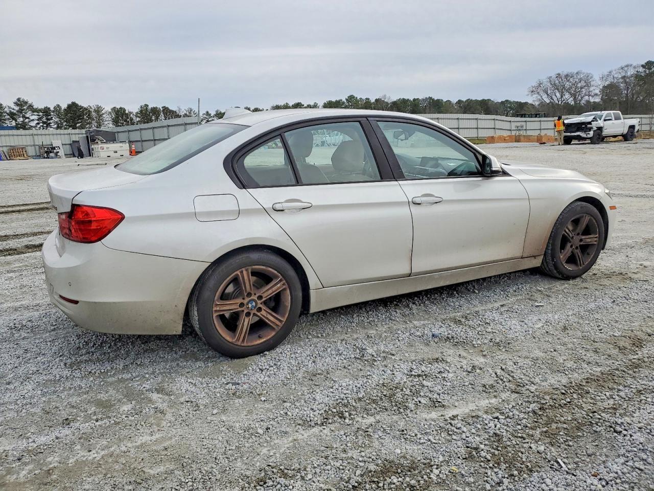 2014 BMW 3 SERIES — фото 3