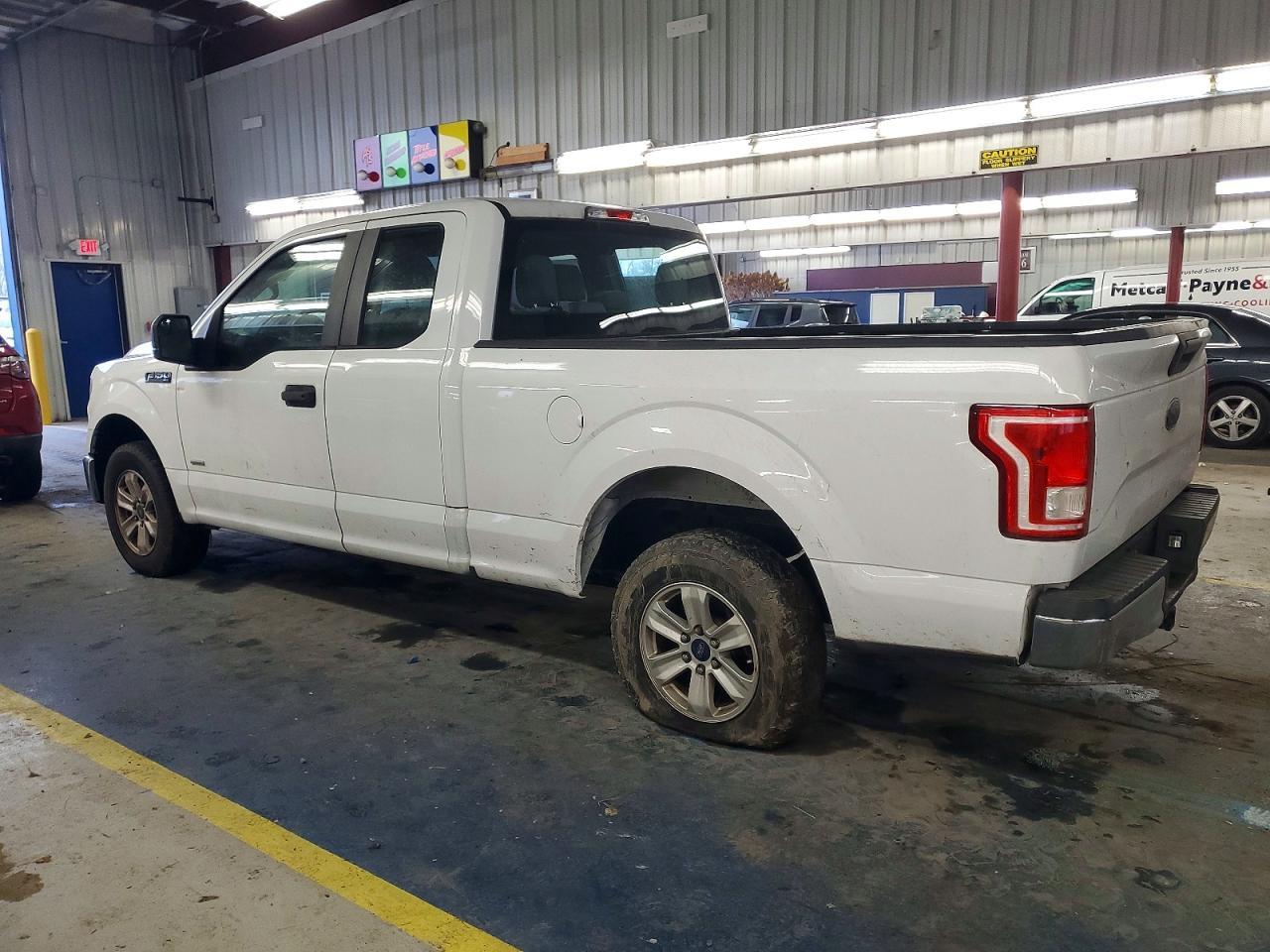 2015 FORD F-150 — фото 2