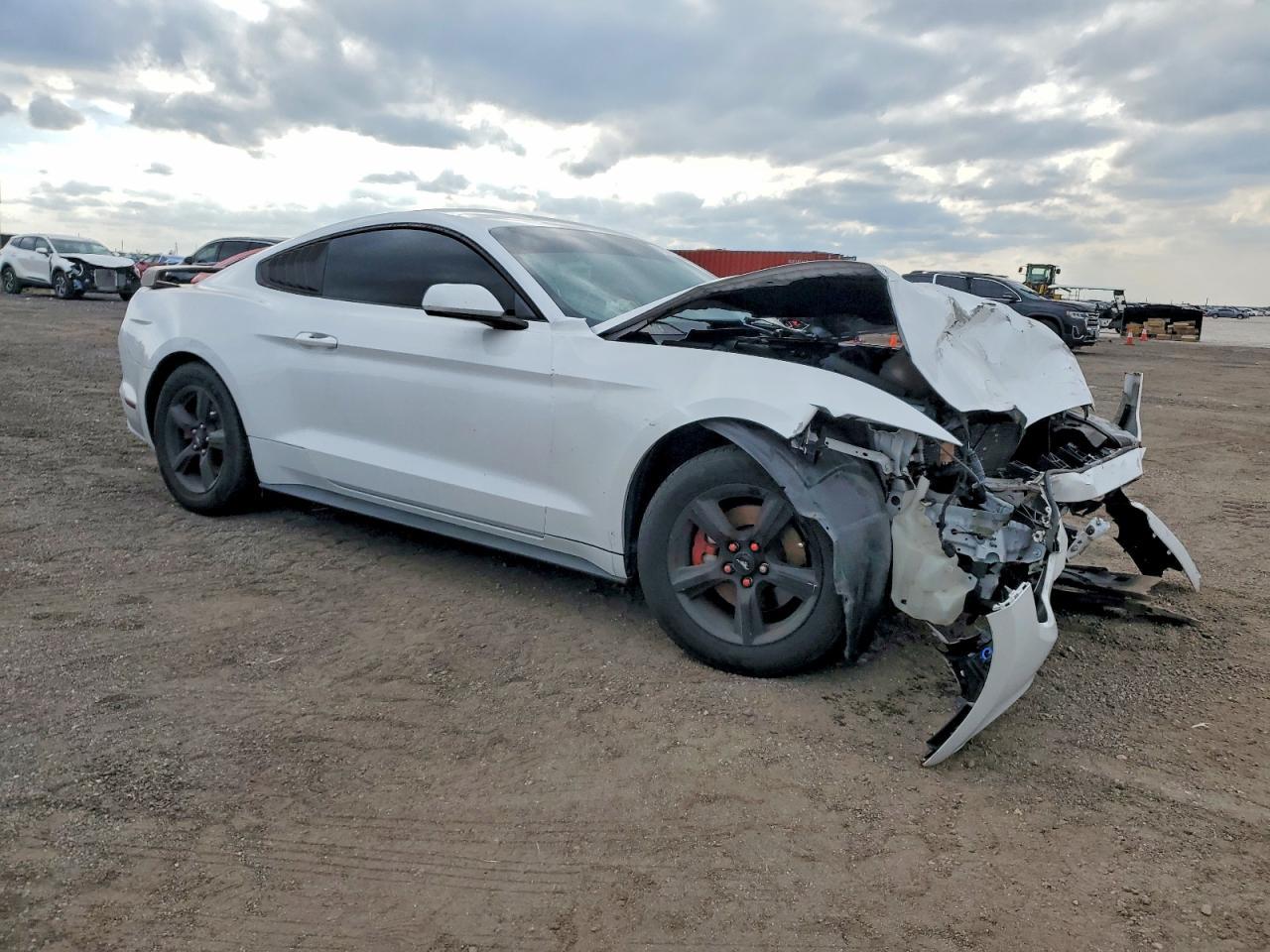 FORD MUSTANG