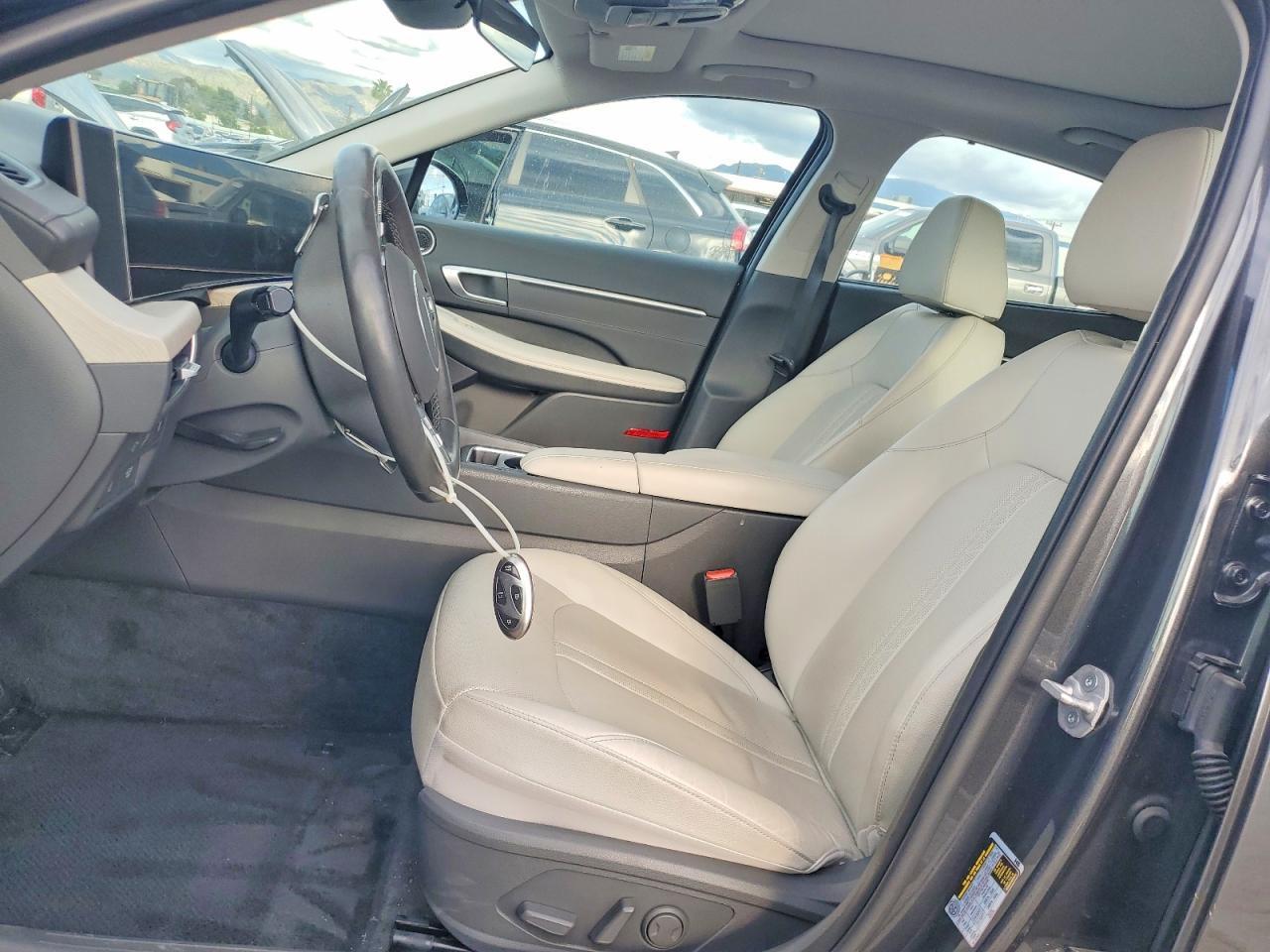 HYUNDAI SONATA HYBRID