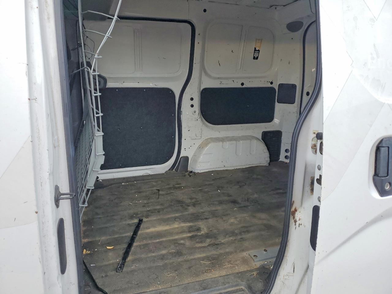 NISSAN NV200