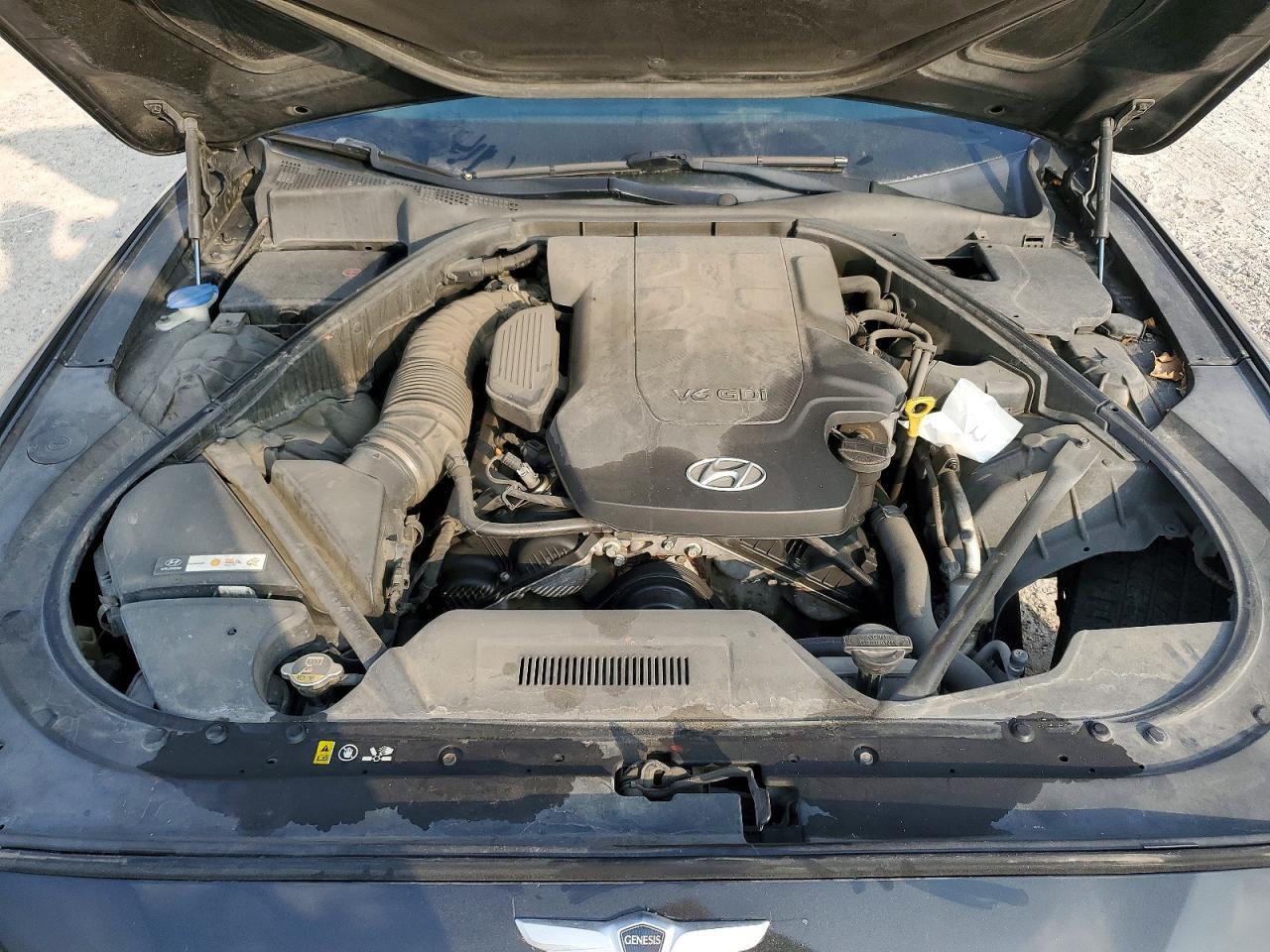 HYUNDAI GENESIS