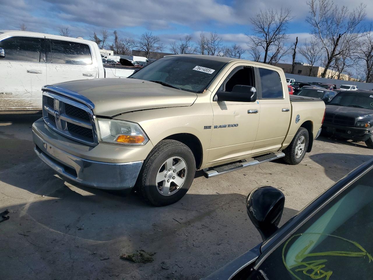 2011 DODGE RAM 1500 — фото 1