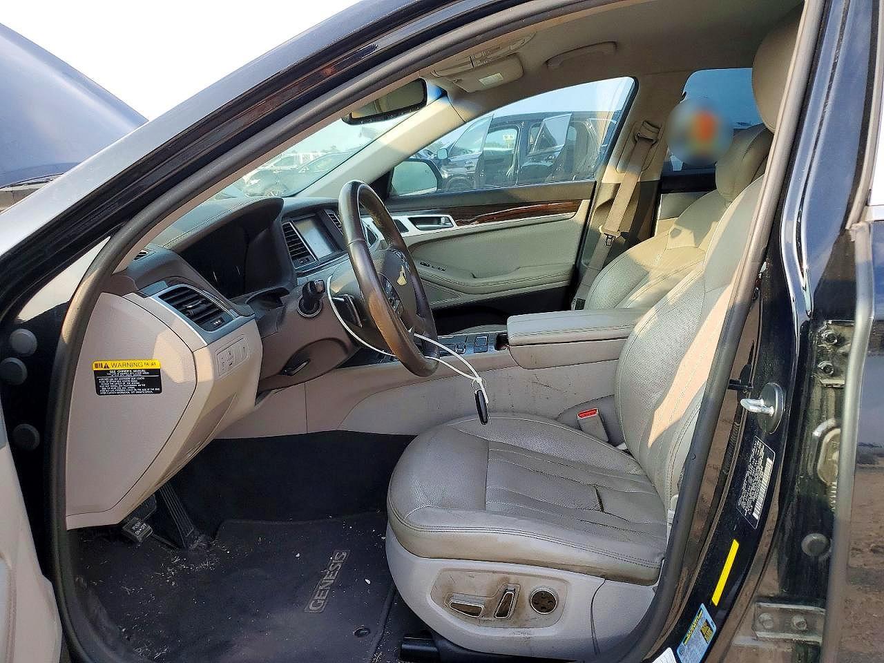 HYUNDAI GENESIS