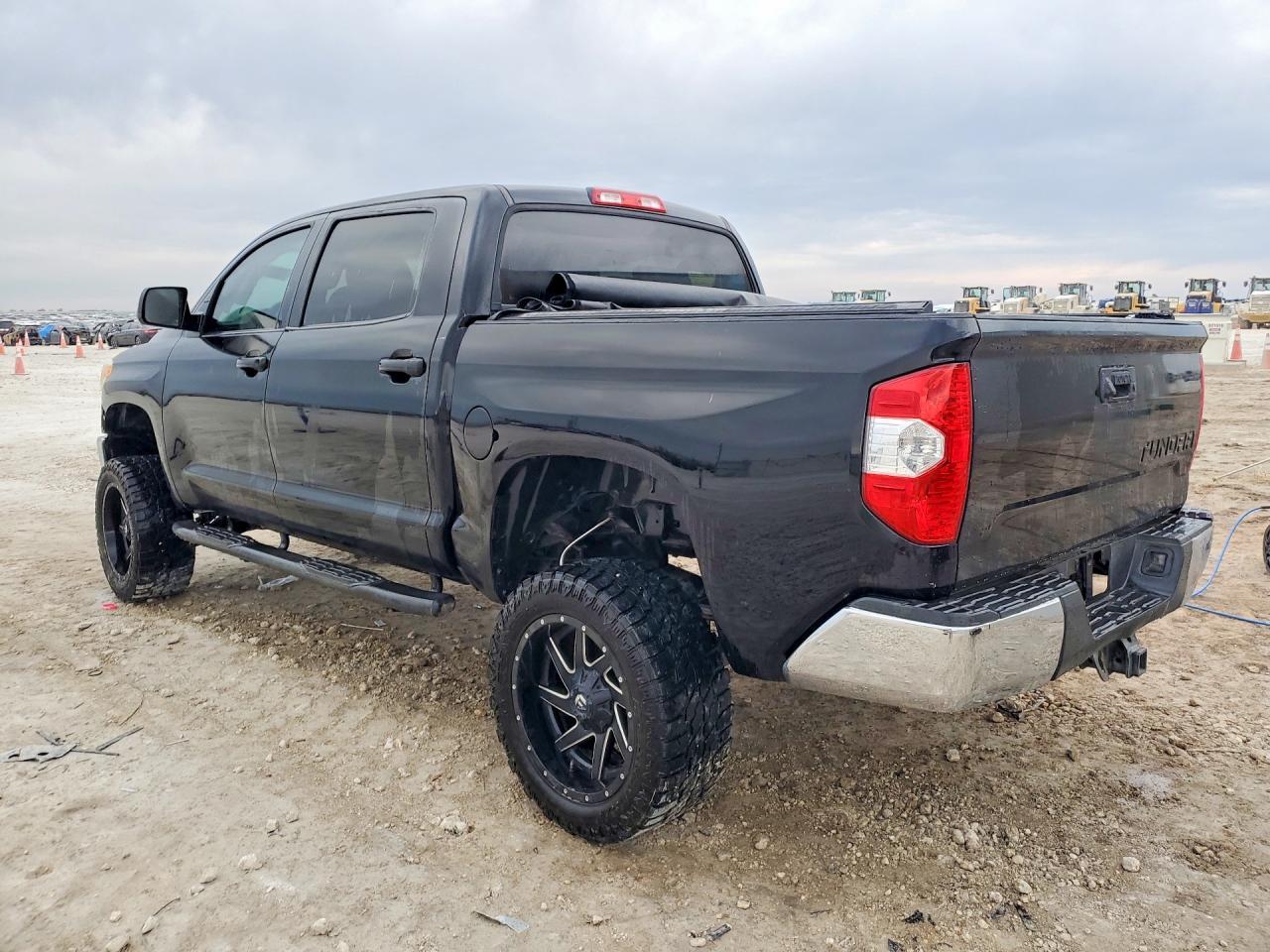2016 TOYOTA TUNDRA — фото 2