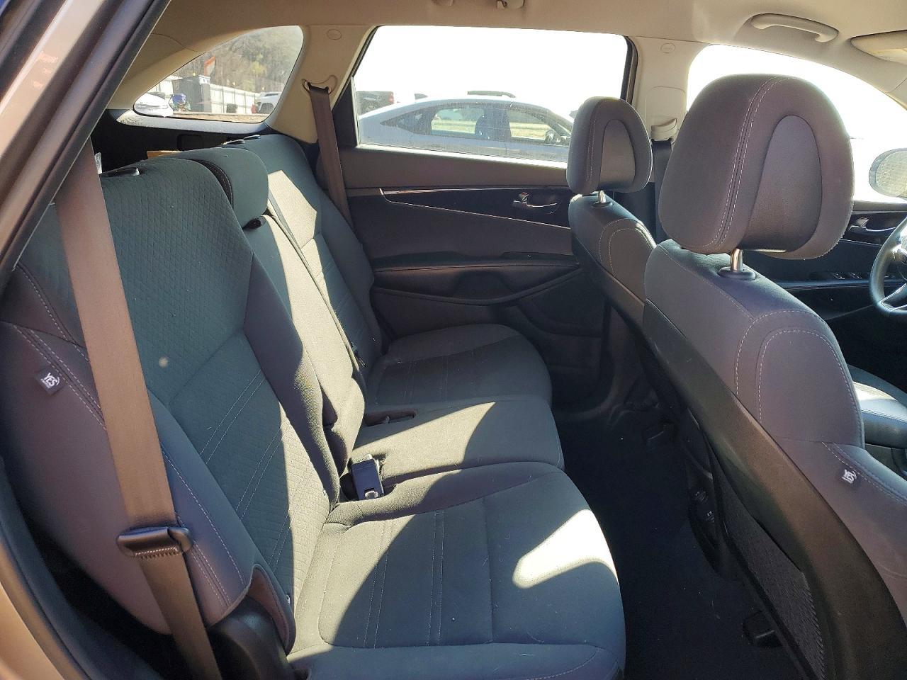 2016 KIA SORENTO — фото 11