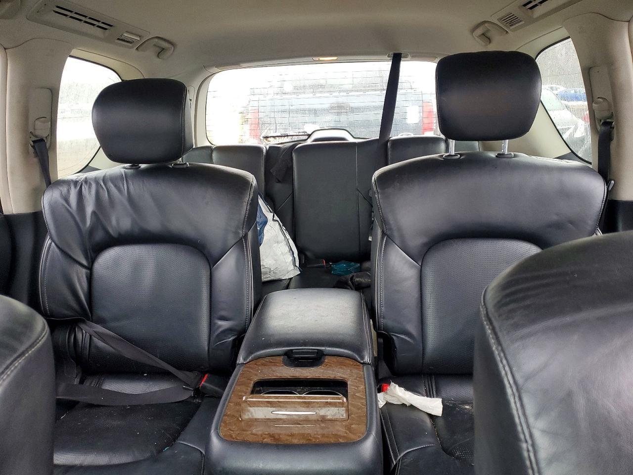 2015 INFINITI QX80 — фото 10