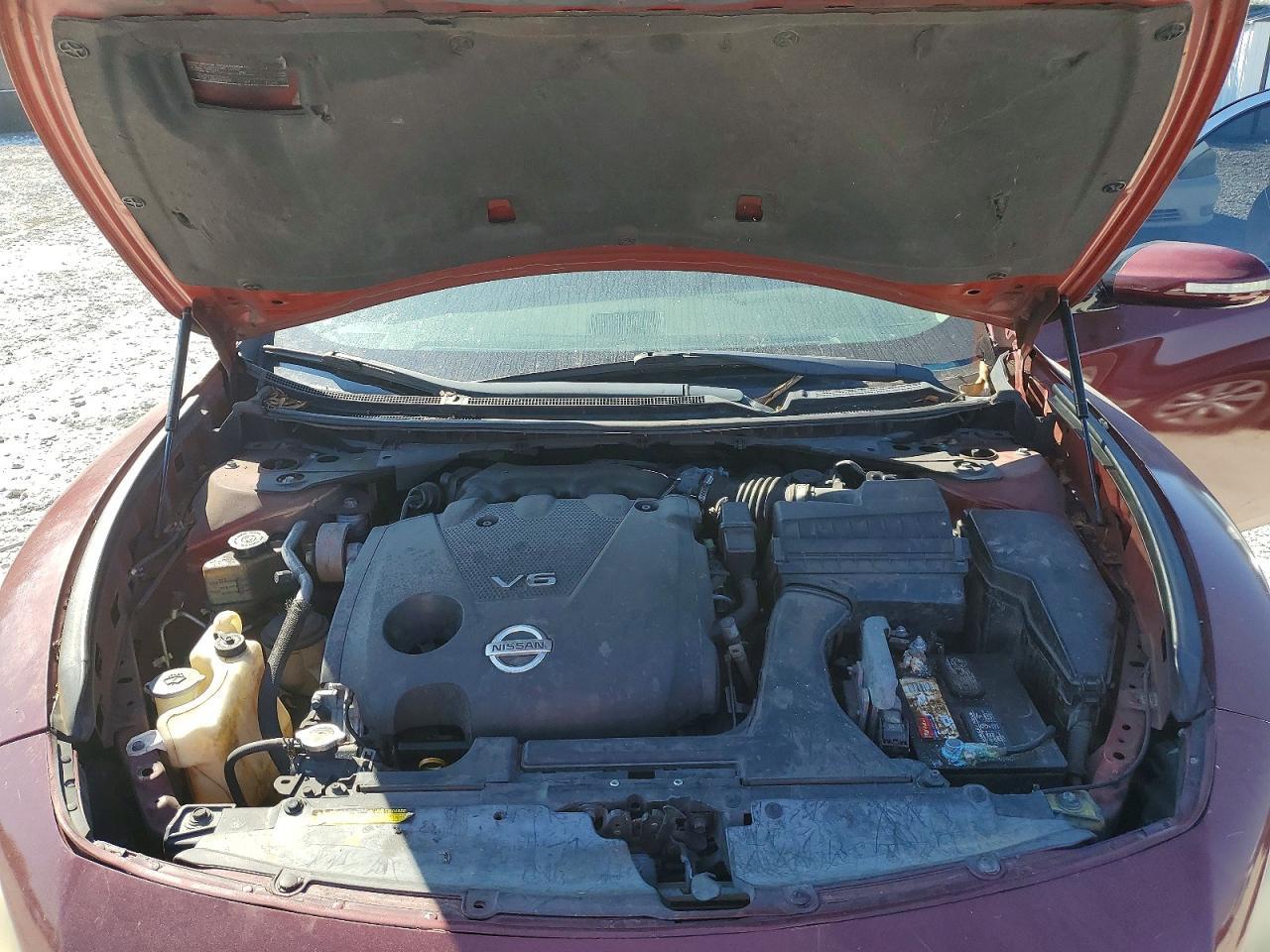 NISSAN MAXIMA