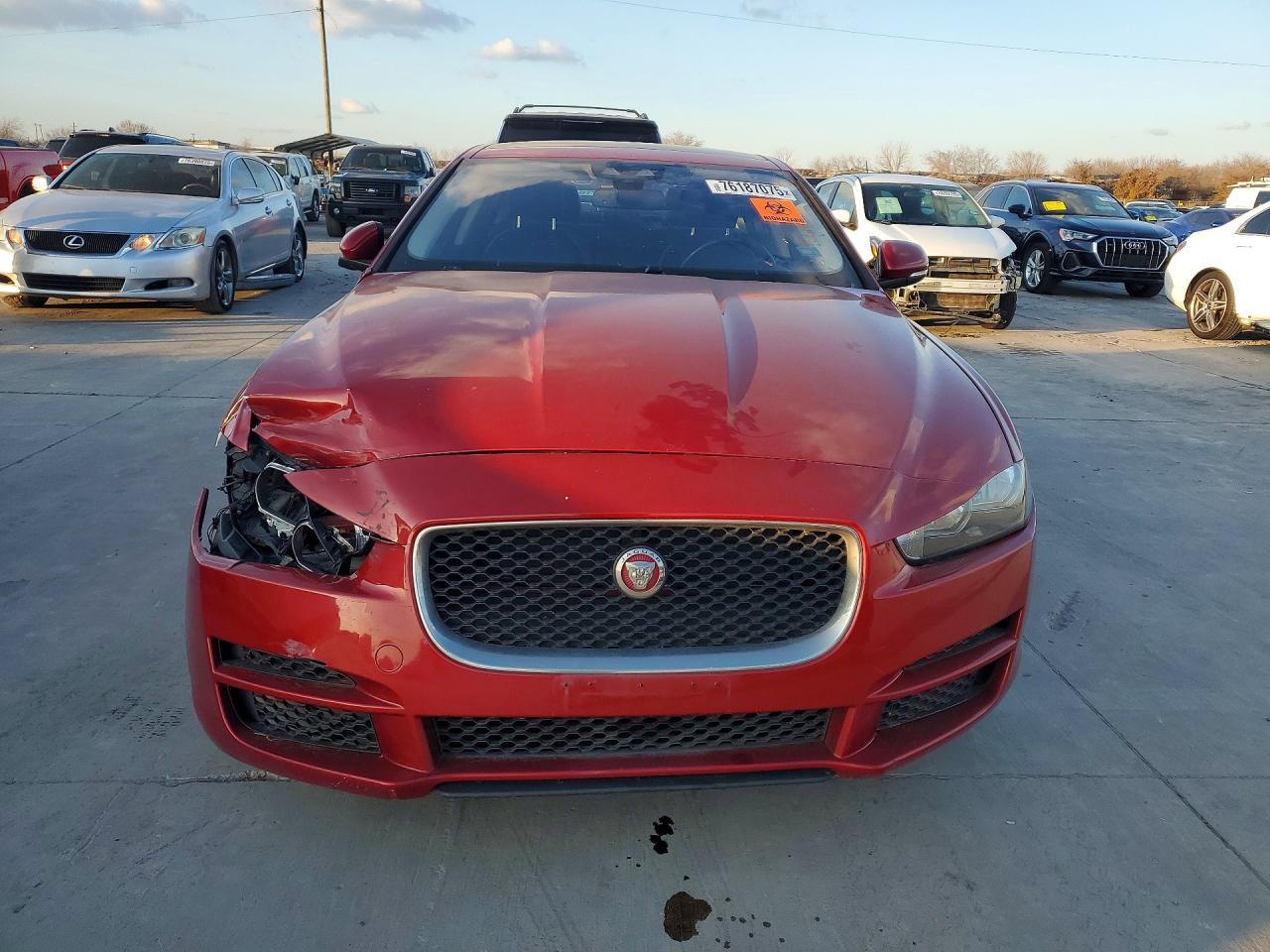 2018 JAGUAR XE — фото 5