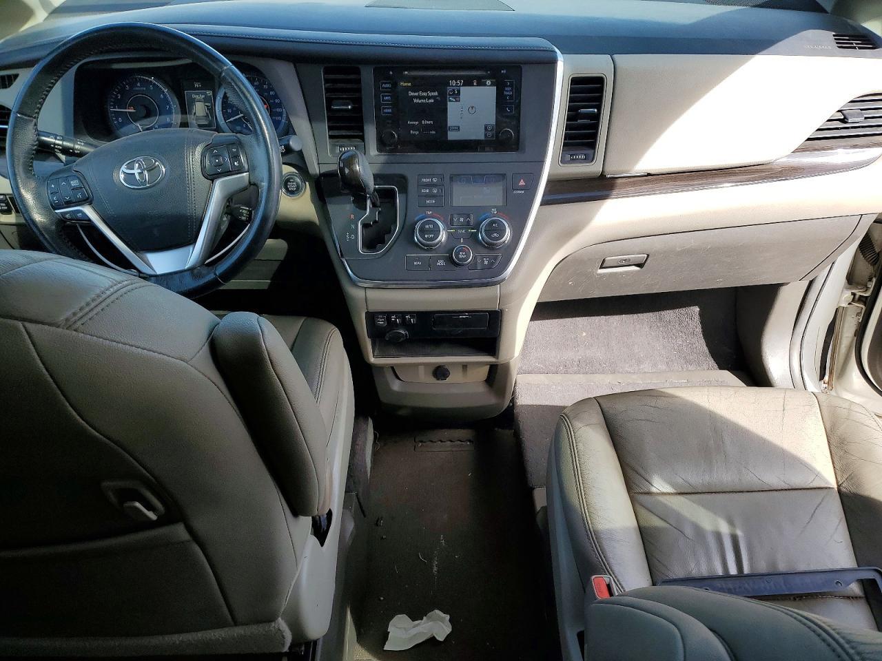 2015 TOYOTA SIENNA — фото 8