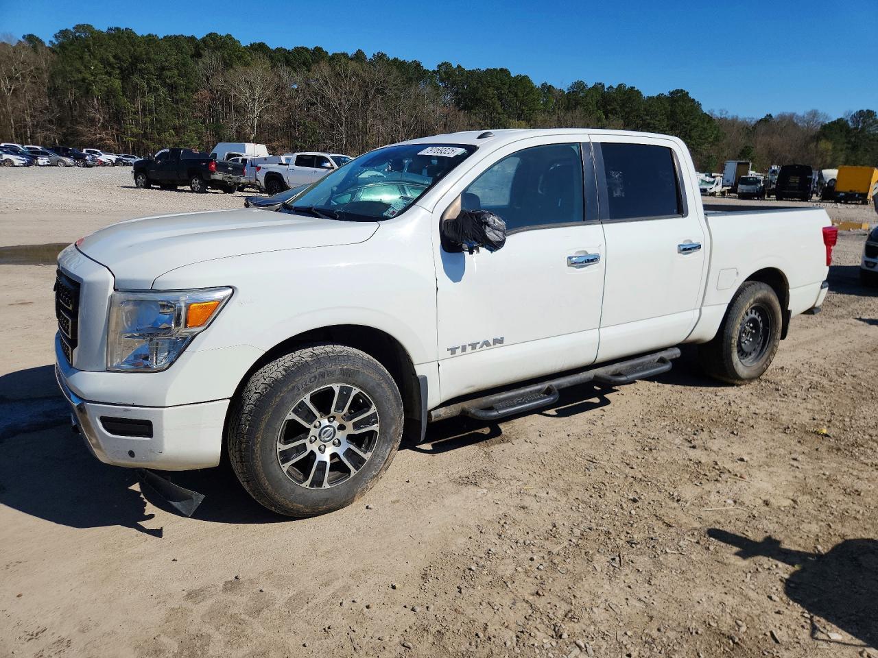 NISSAN TITAN