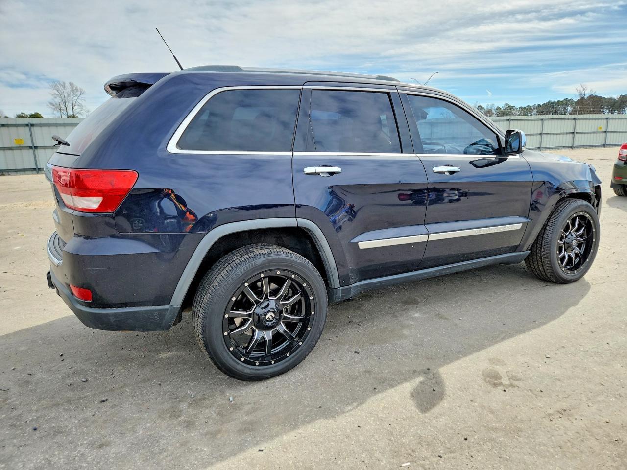 2011 JEEP GRAND CHEROKEE — фото 3