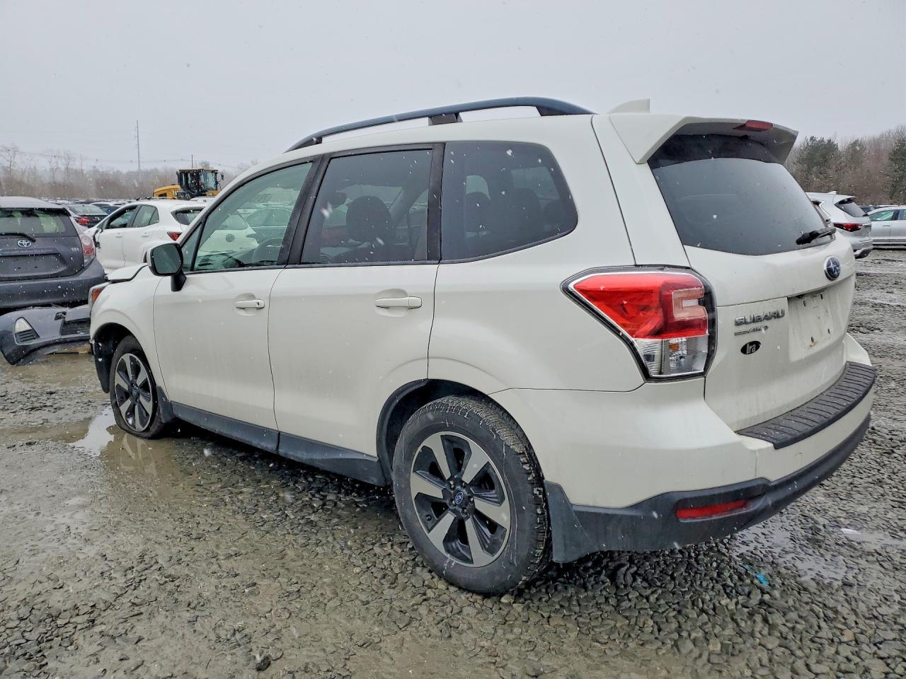 2017 SUBARU FORESTER — фото 2