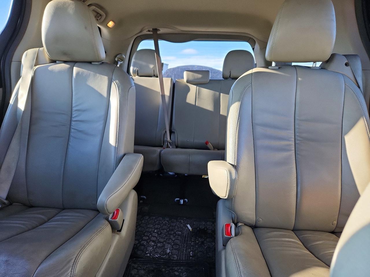 2014 TOYOTA SIENNA — фото 10
