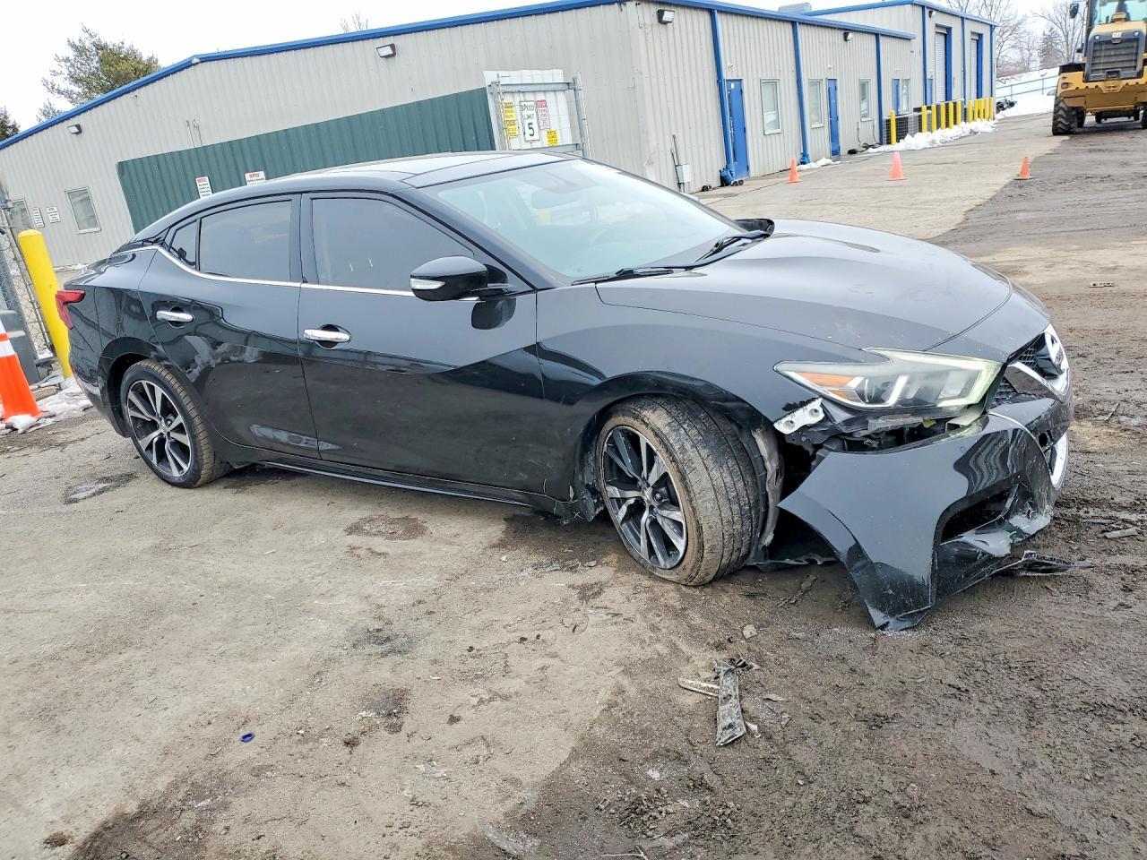 NISSAN MAXIMA