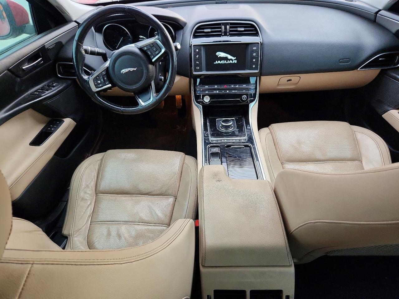 2018 JAGUAR XE — фото 8
