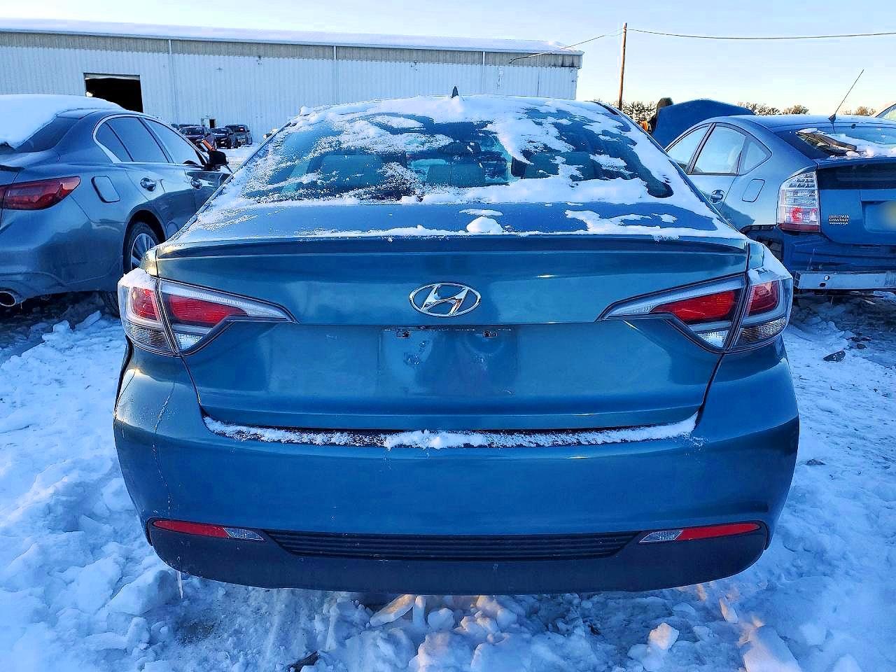 HYUNDAI SONATA HYBRID