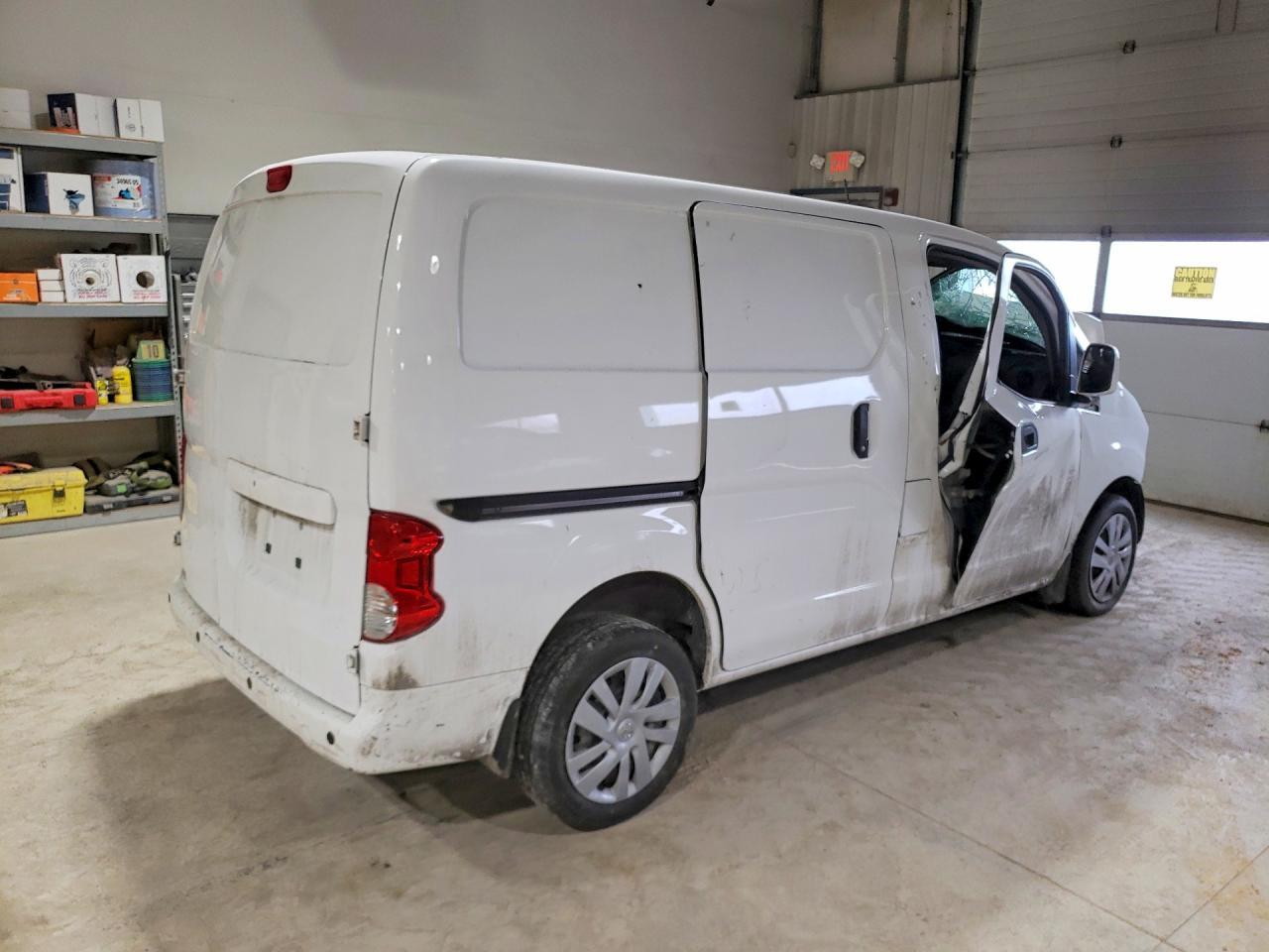 NISSAN NV200
