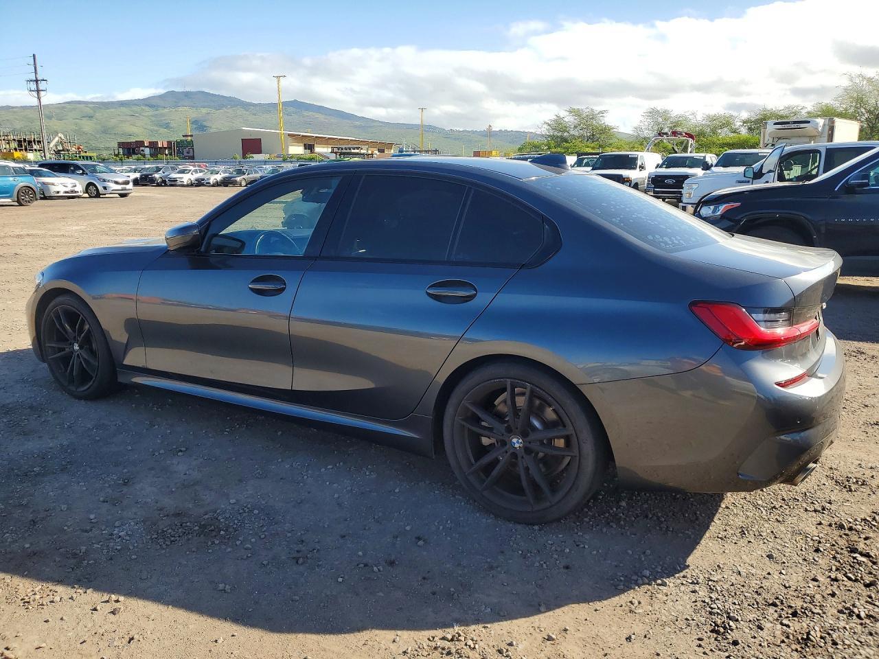 BMW 3 SERIES