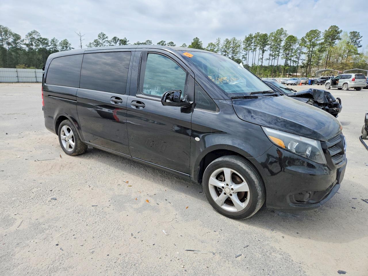 2018 MERCEDES-BENZ METRIS — фото 4