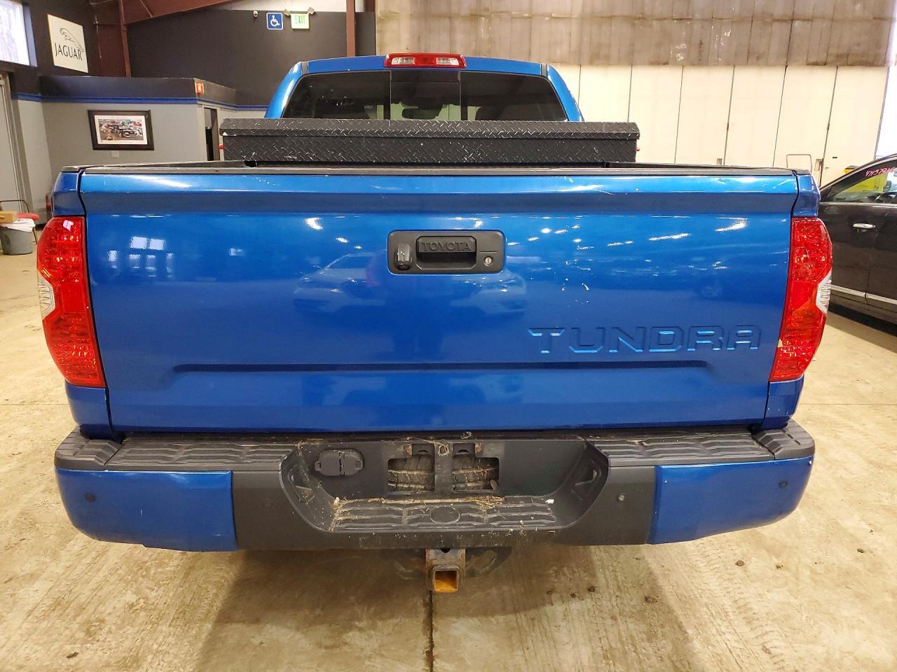 TOYOTA TUNDRA