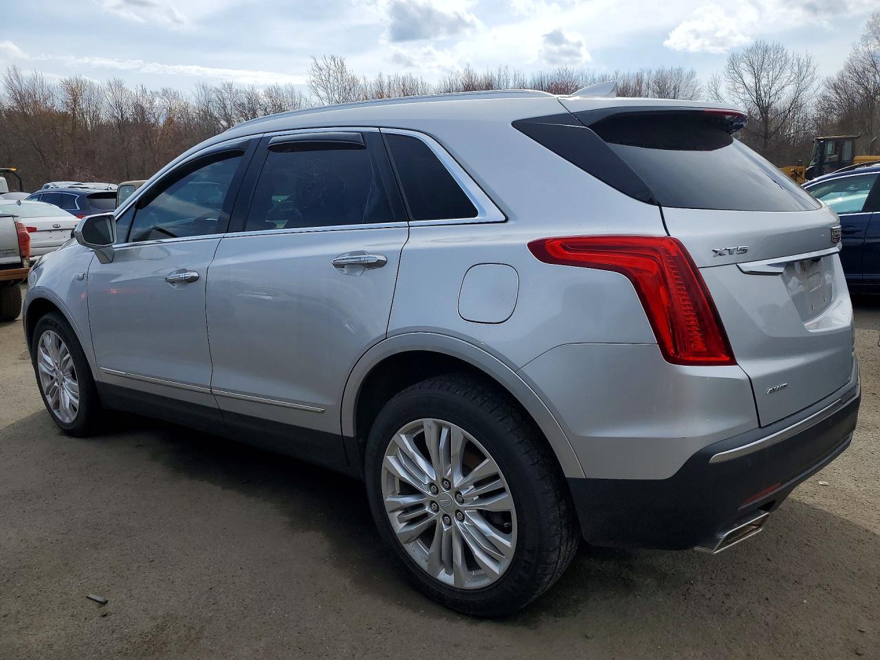 2018 CADILLAC XT5 — фото 2