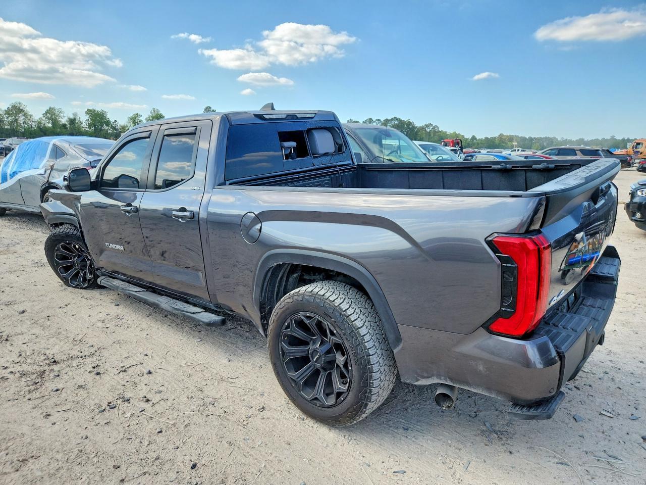 TOYOTA TUNDRA