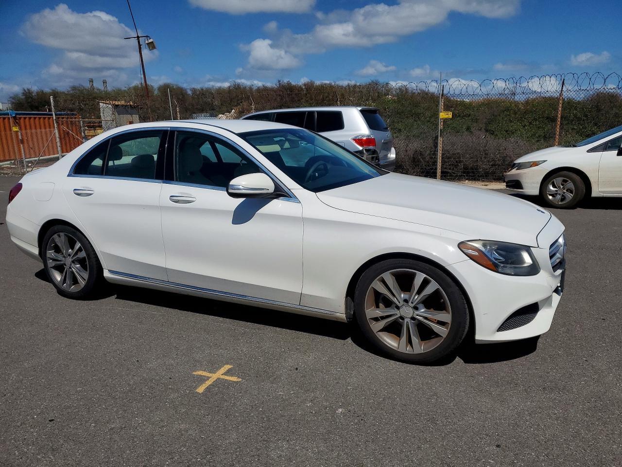 2015 MERCEDES-BENZ C-CLASS — фото 4