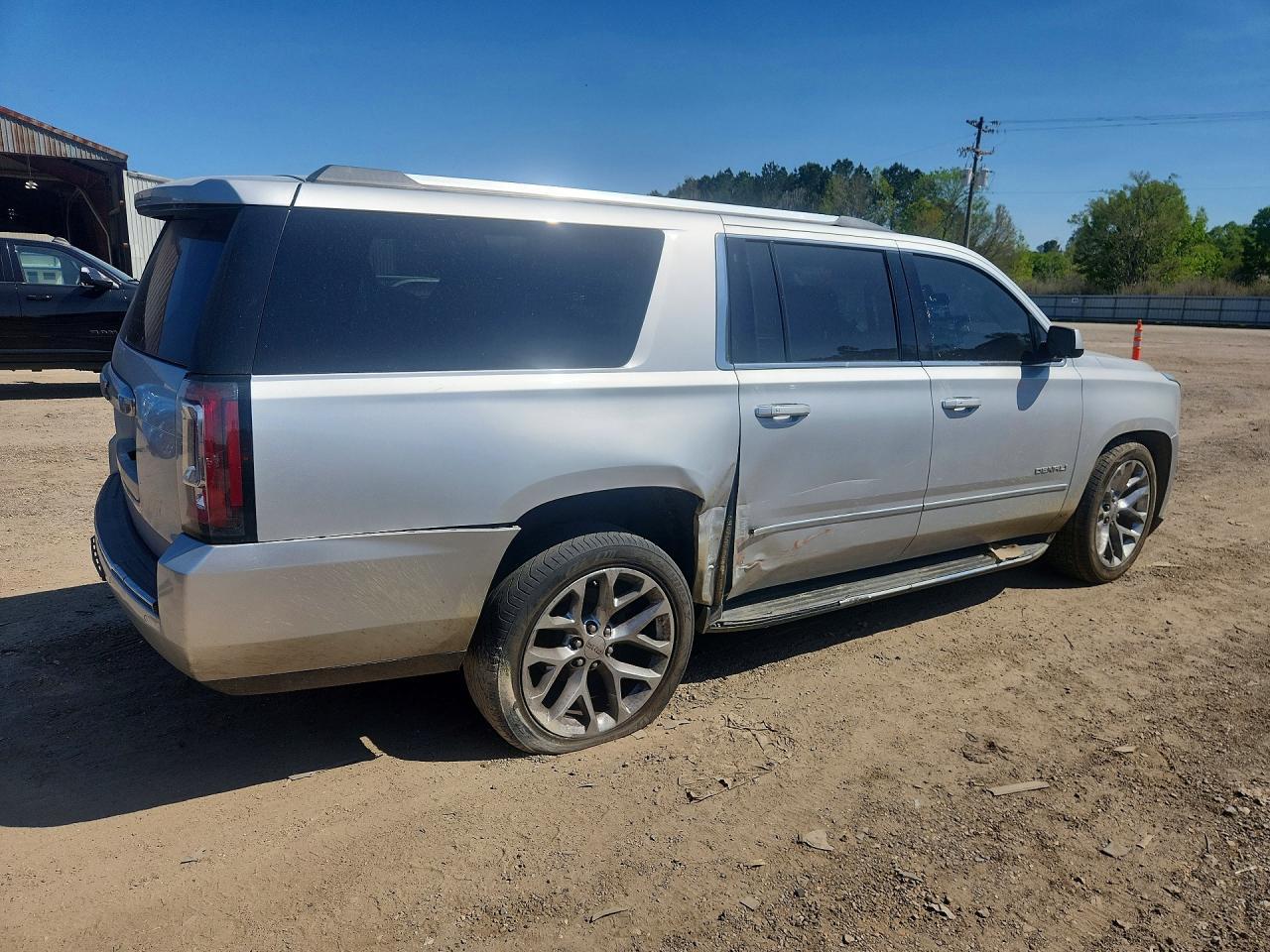 GMC YUKON
