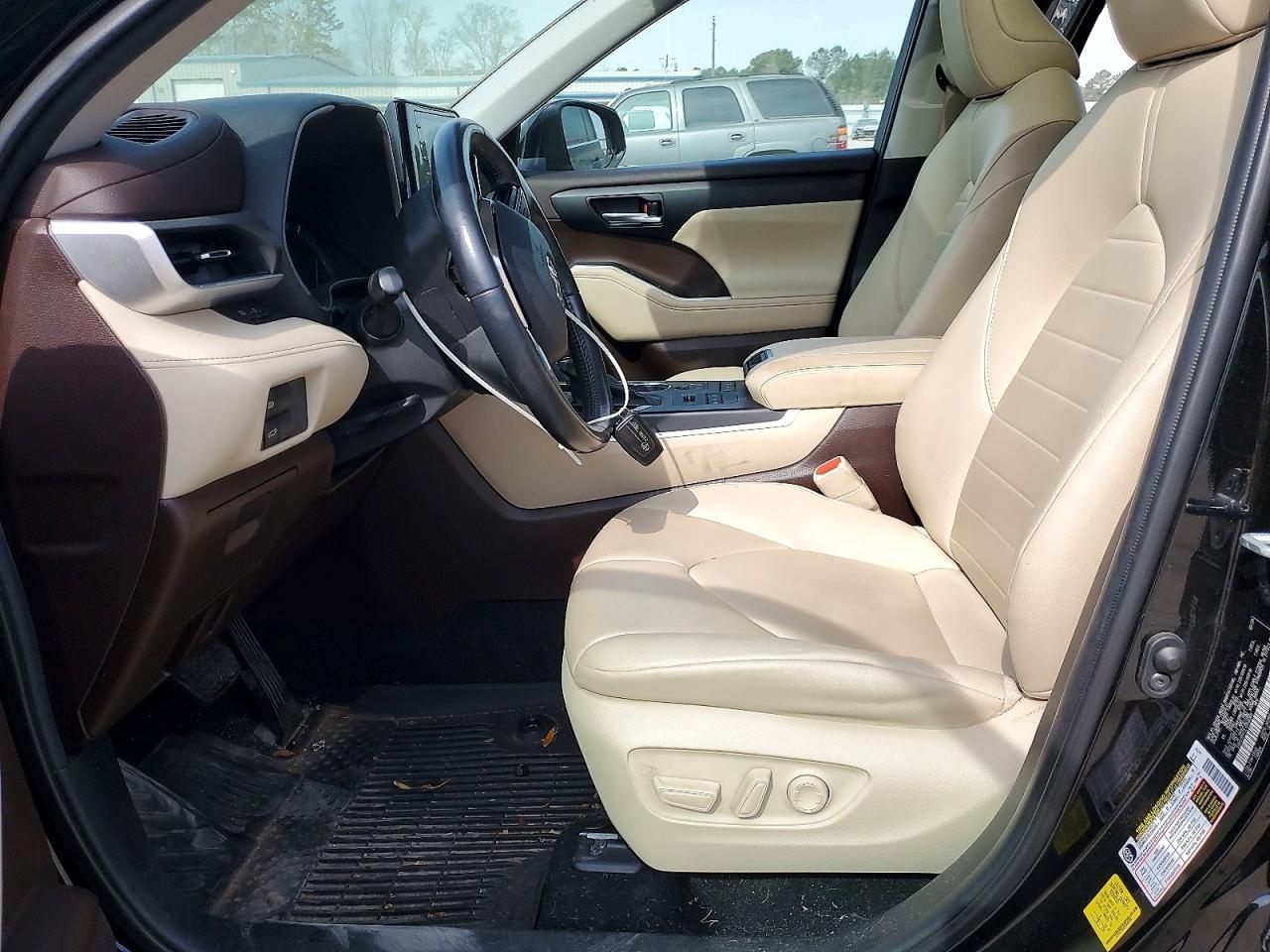 TOYOTA HIGHLANDER
