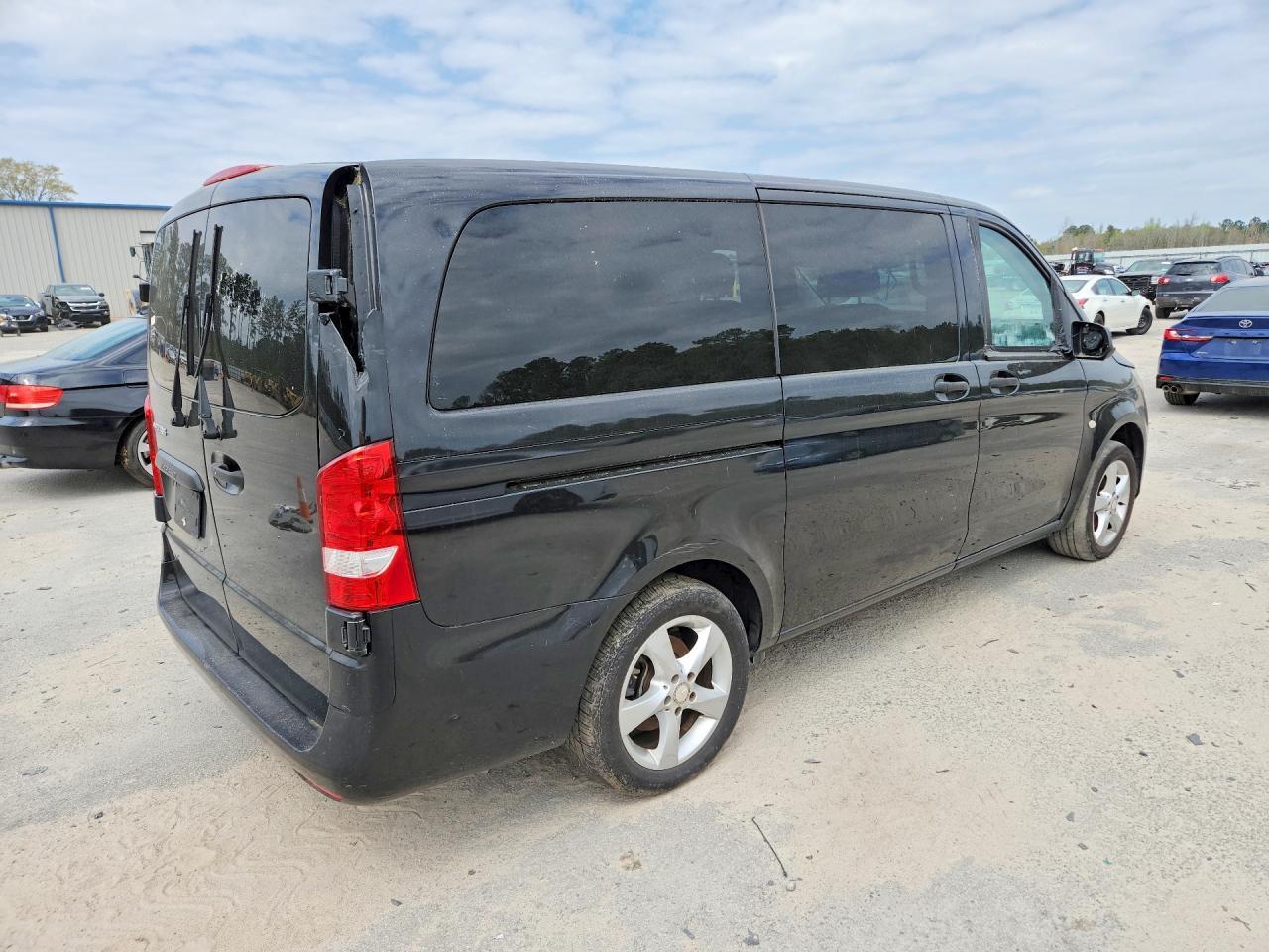 2018 MERCEDES-BENZ METRIS — фото 3