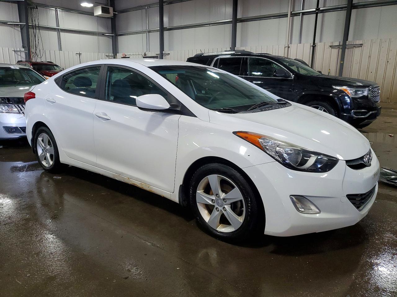 2013 HYUNDAI ELANTRA — фото 4