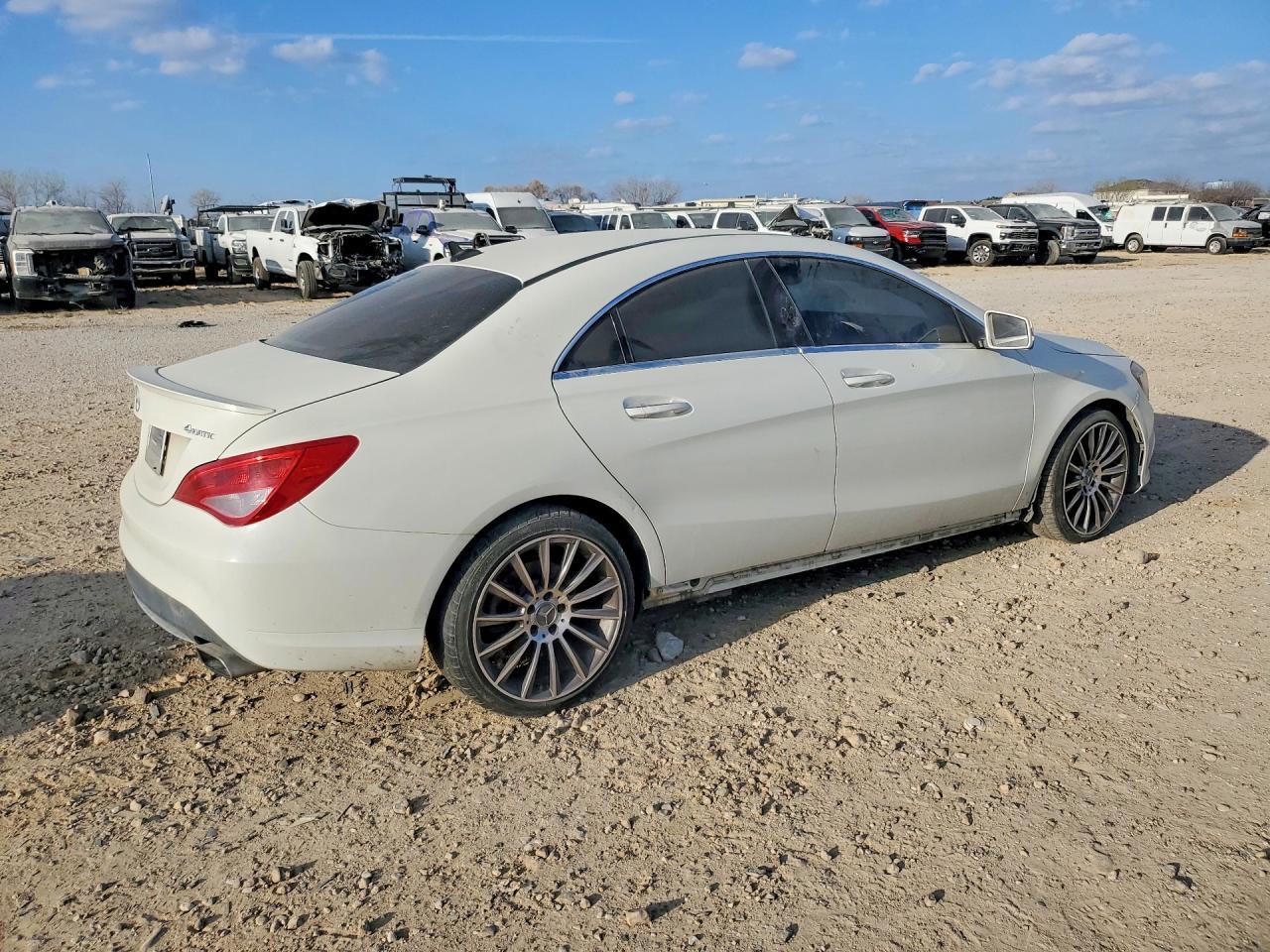 2016 MERCEDES-BENZ CLA-CLASS — фото 3
