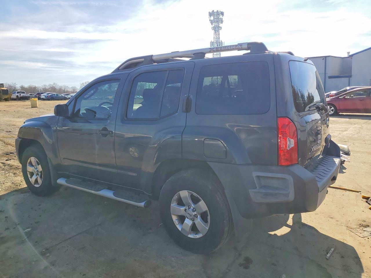 2010 NISSAN XTERRA — фото 2