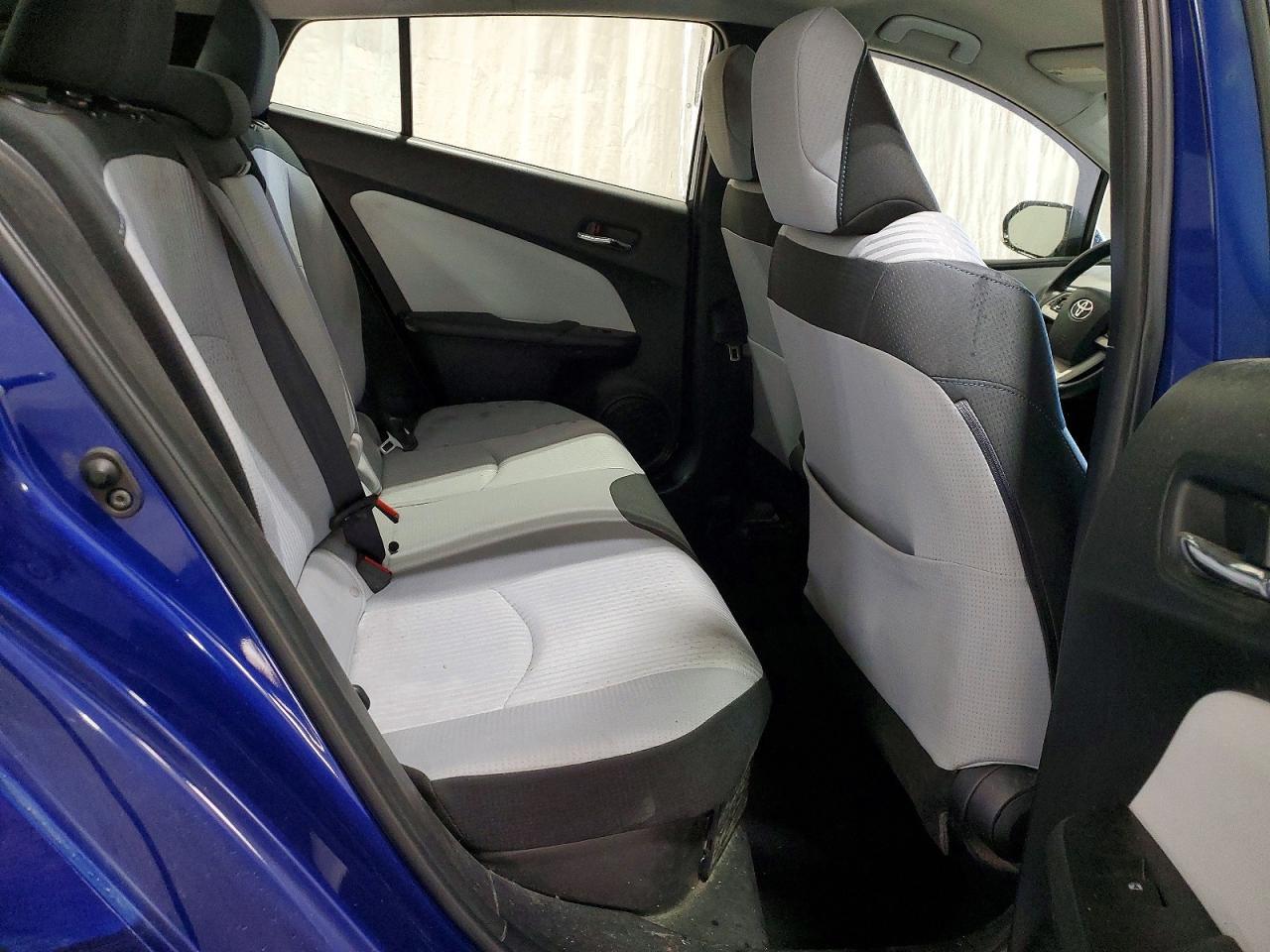 2016 TOYOTA PRIUS — фото 10