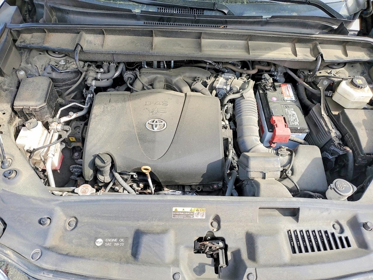 TOYOTA HIGHLANDER