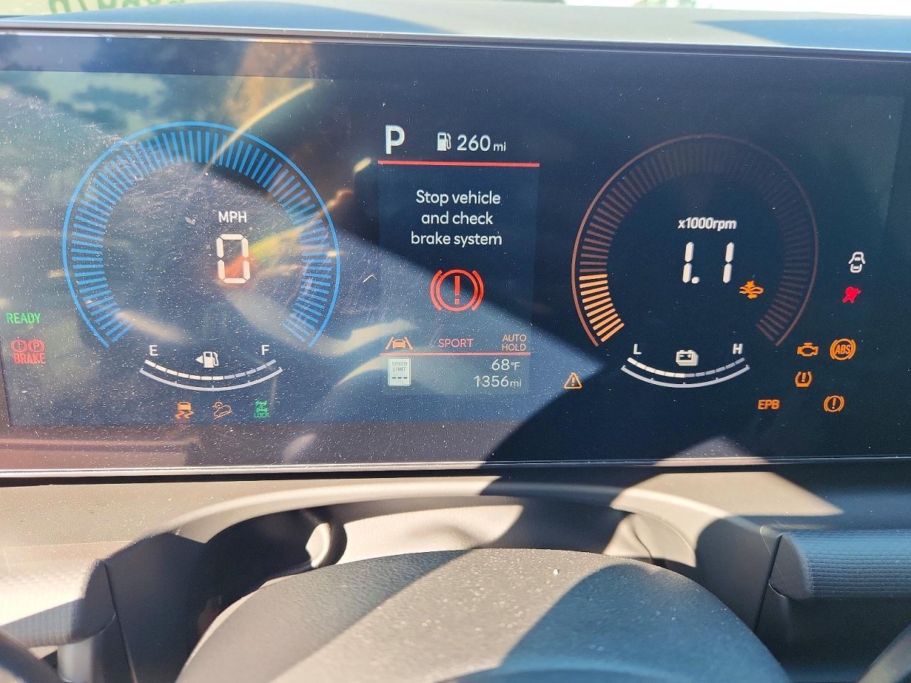 HYUNDAI TUCSON HYBRID