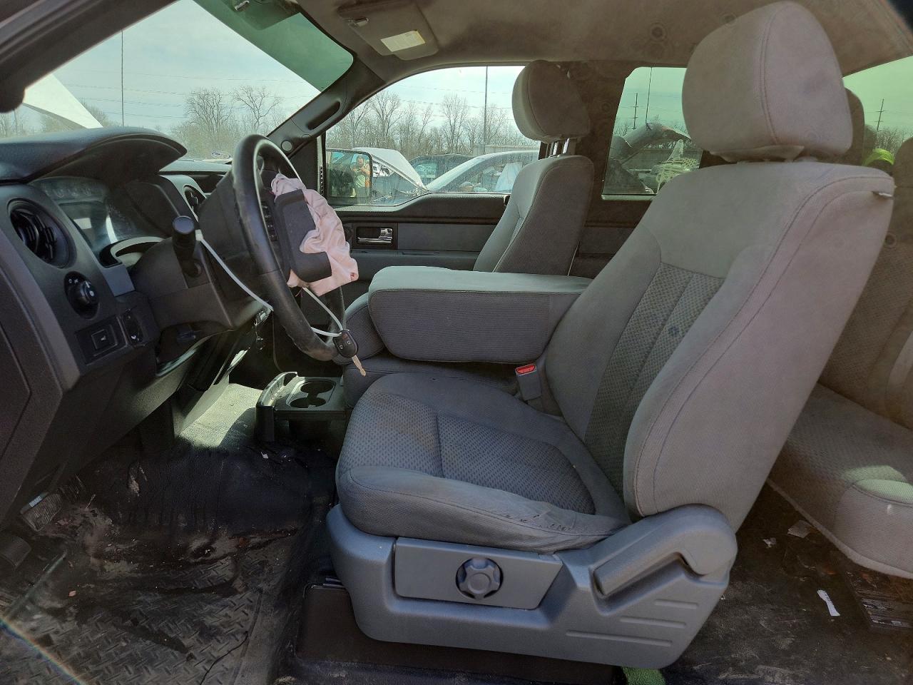 FORD F-150