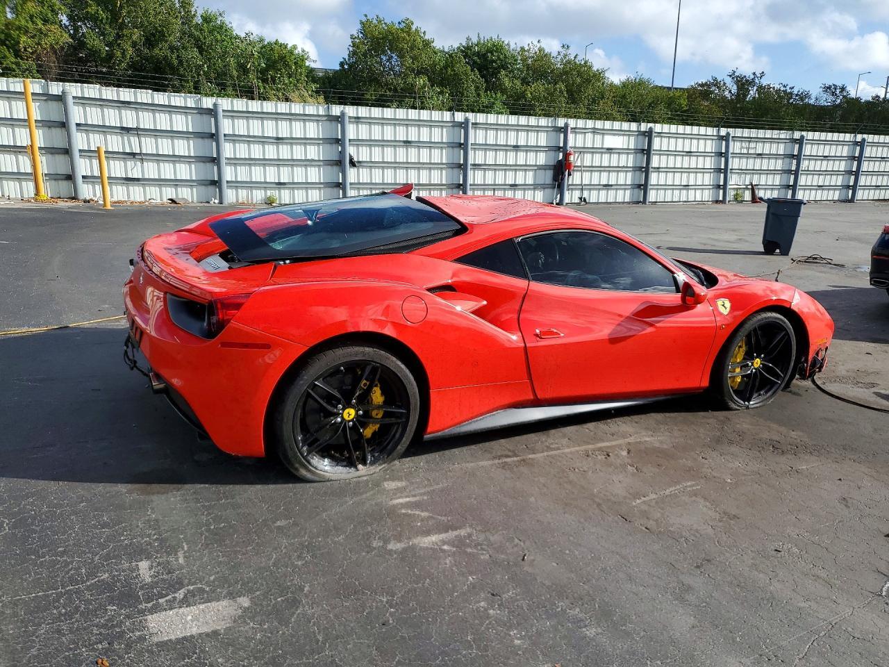 2016 FERRARI 488 GTB — фото 3