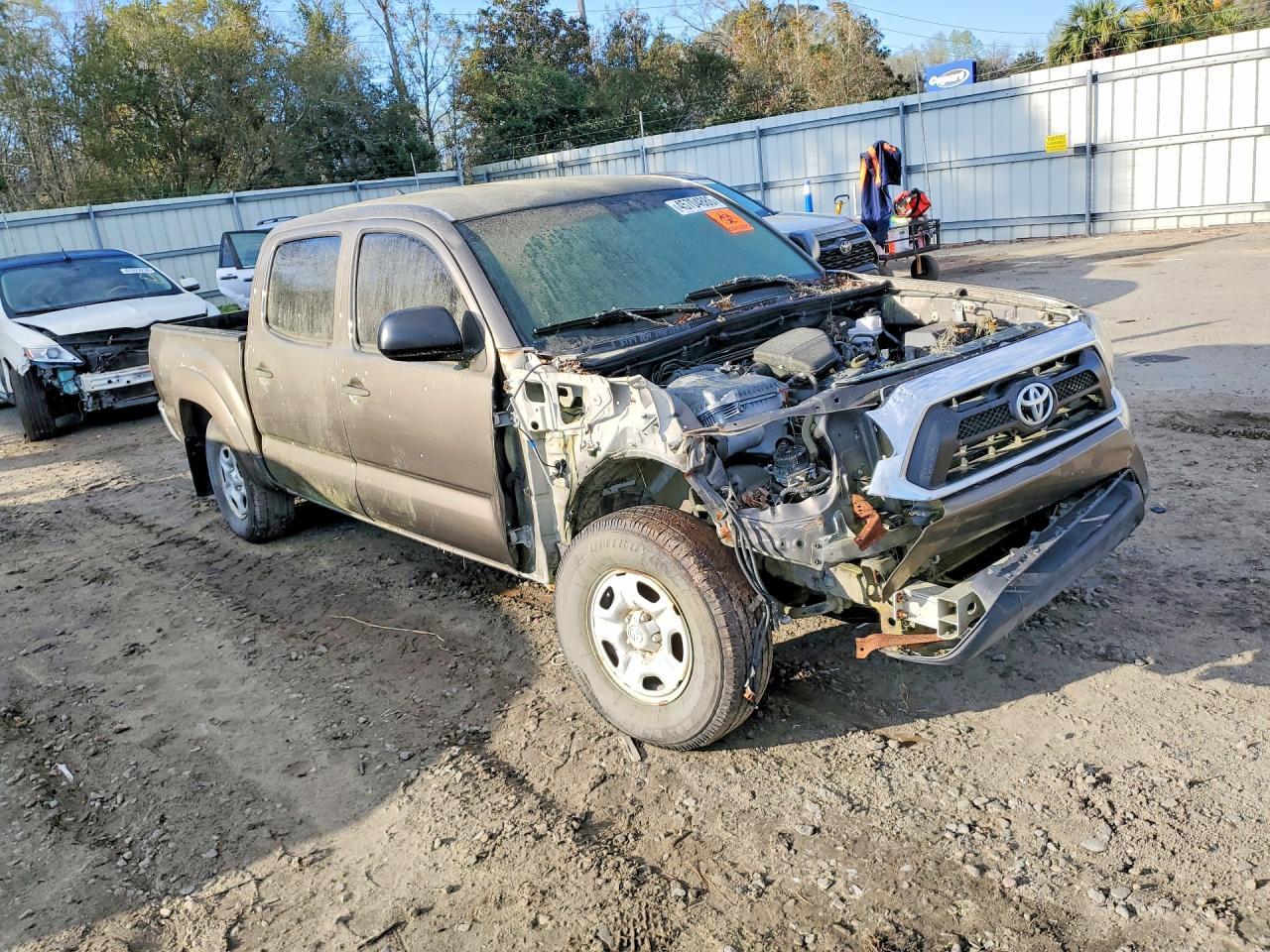 TOYOTA TACOMA