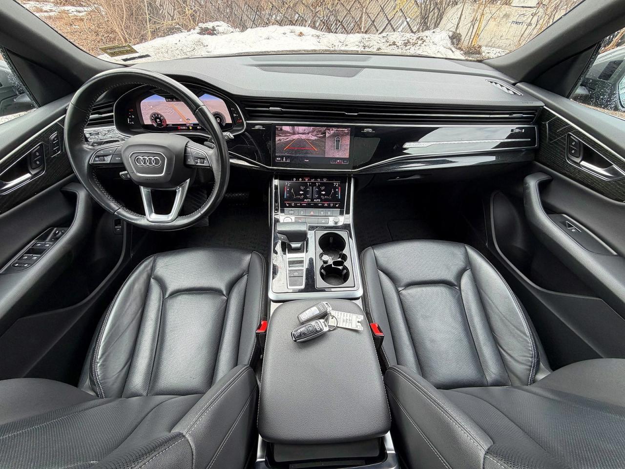 AUDI Q8