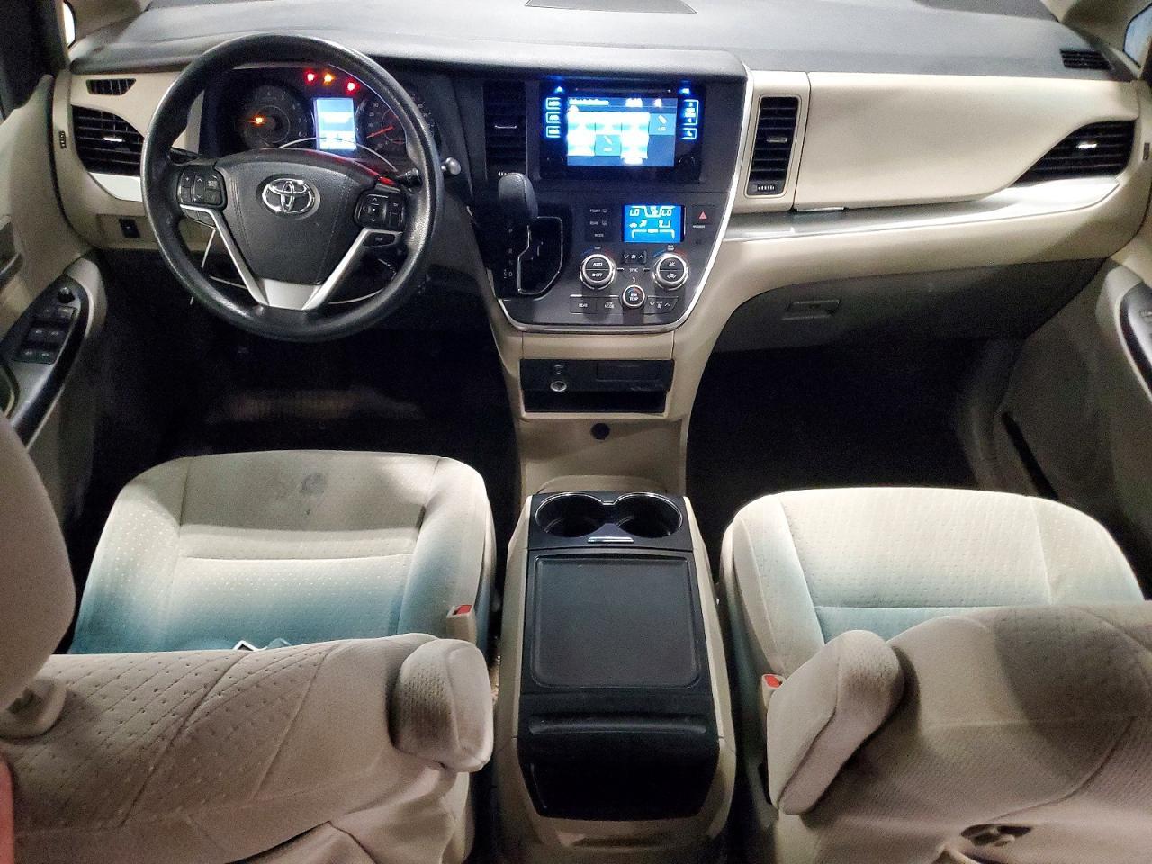 TOYOTA SIENNA
