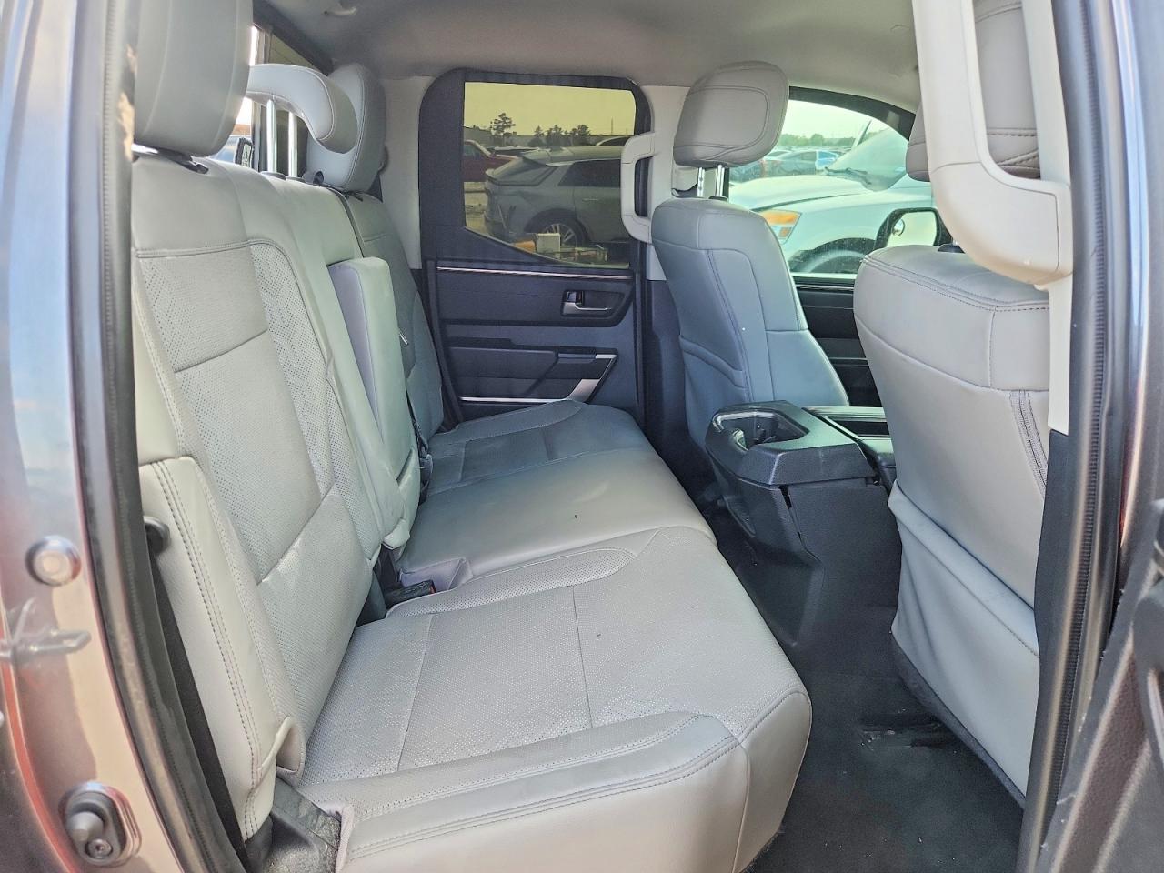 TOYOTA TUNDRA