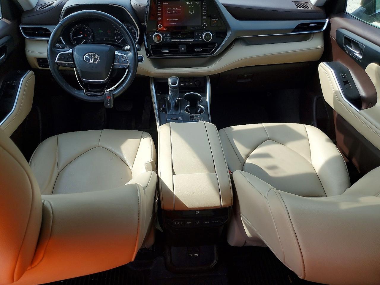 TOYOTA HIGHLANDER