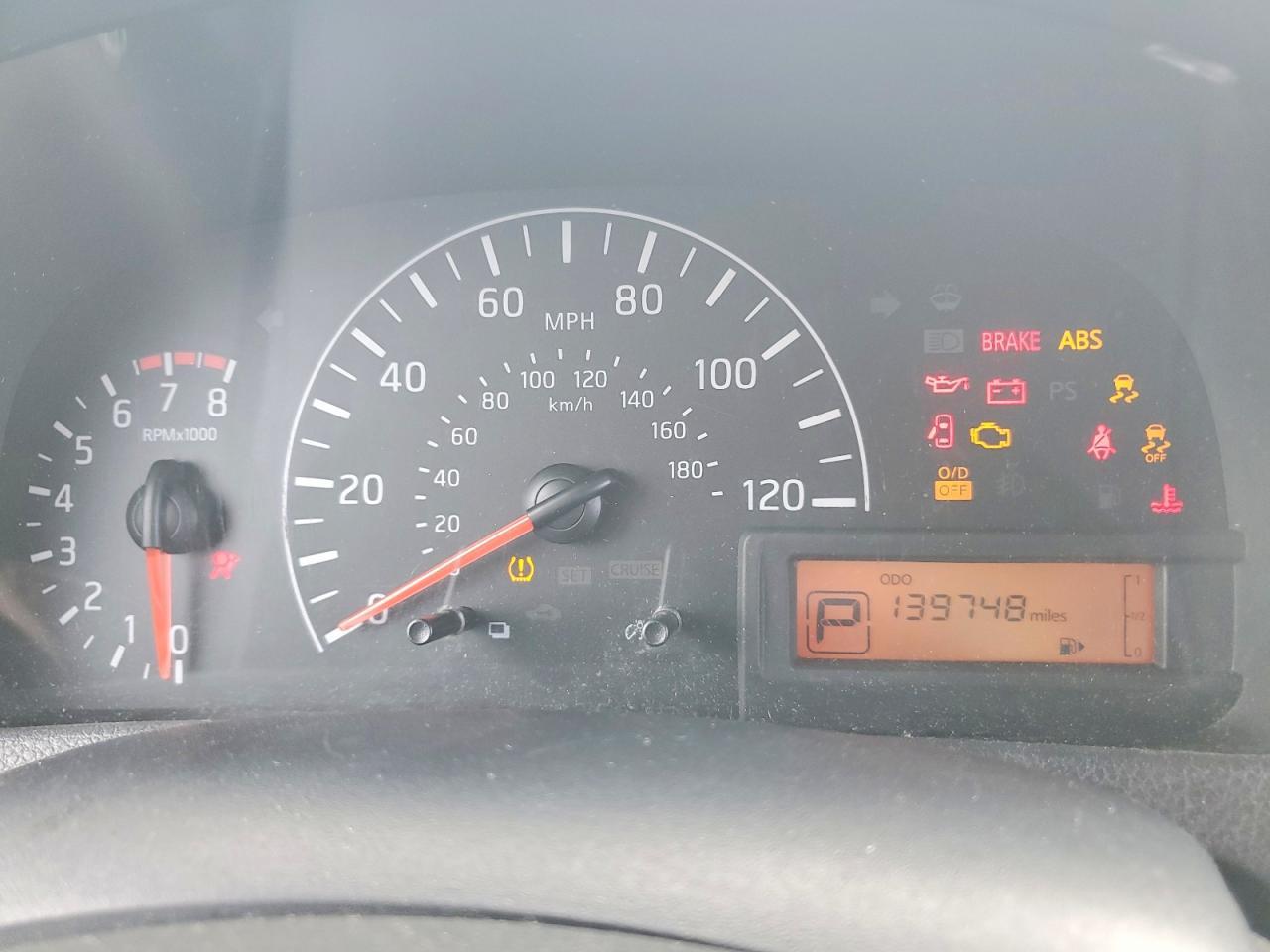 NISSAN NV200
