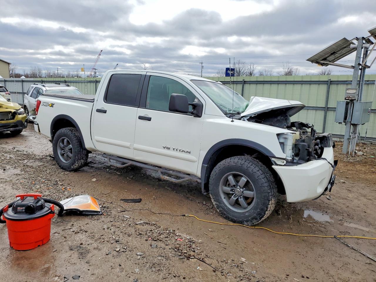 2013 NISSAN TITAN — фото 4