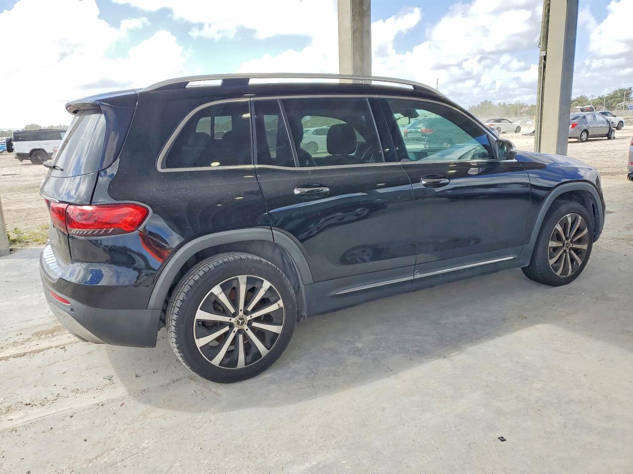 MERCEDES-BENZ GLB-CLASS